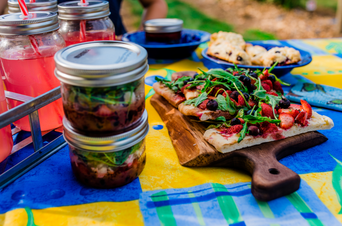 picnicsflatbreadjarsalad