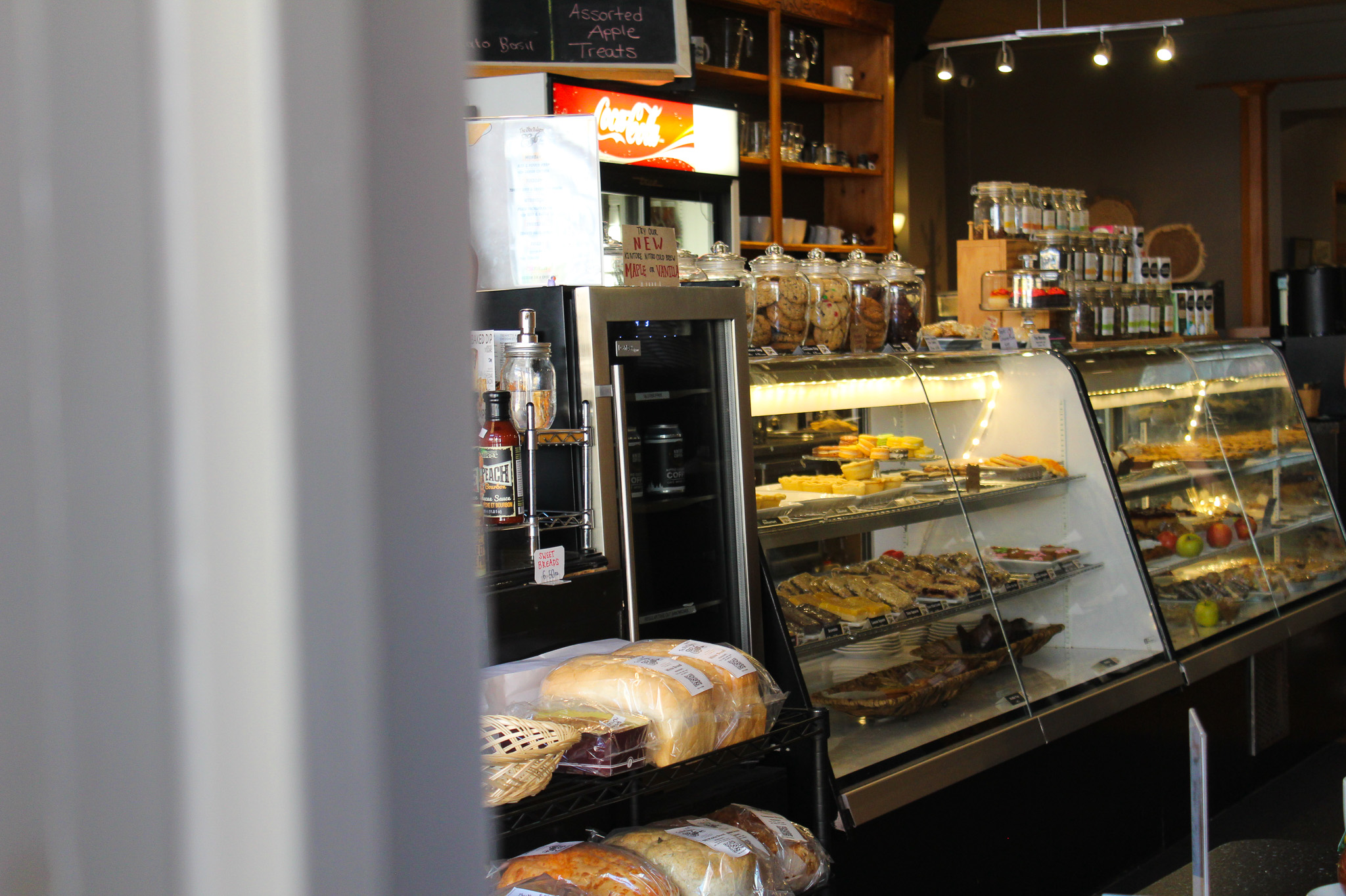 Olde Bakery Cafe entryway