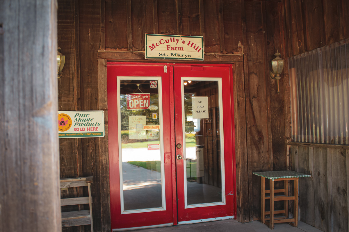 mccullys hill farm market exterior