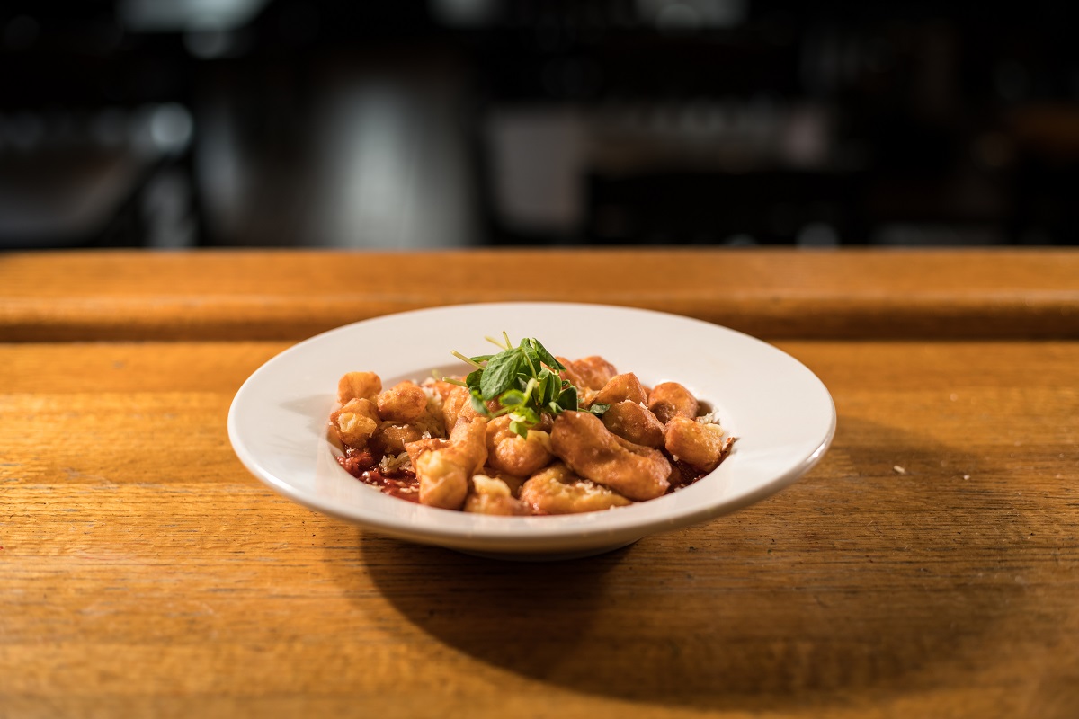 deep fried cheese curds at louie