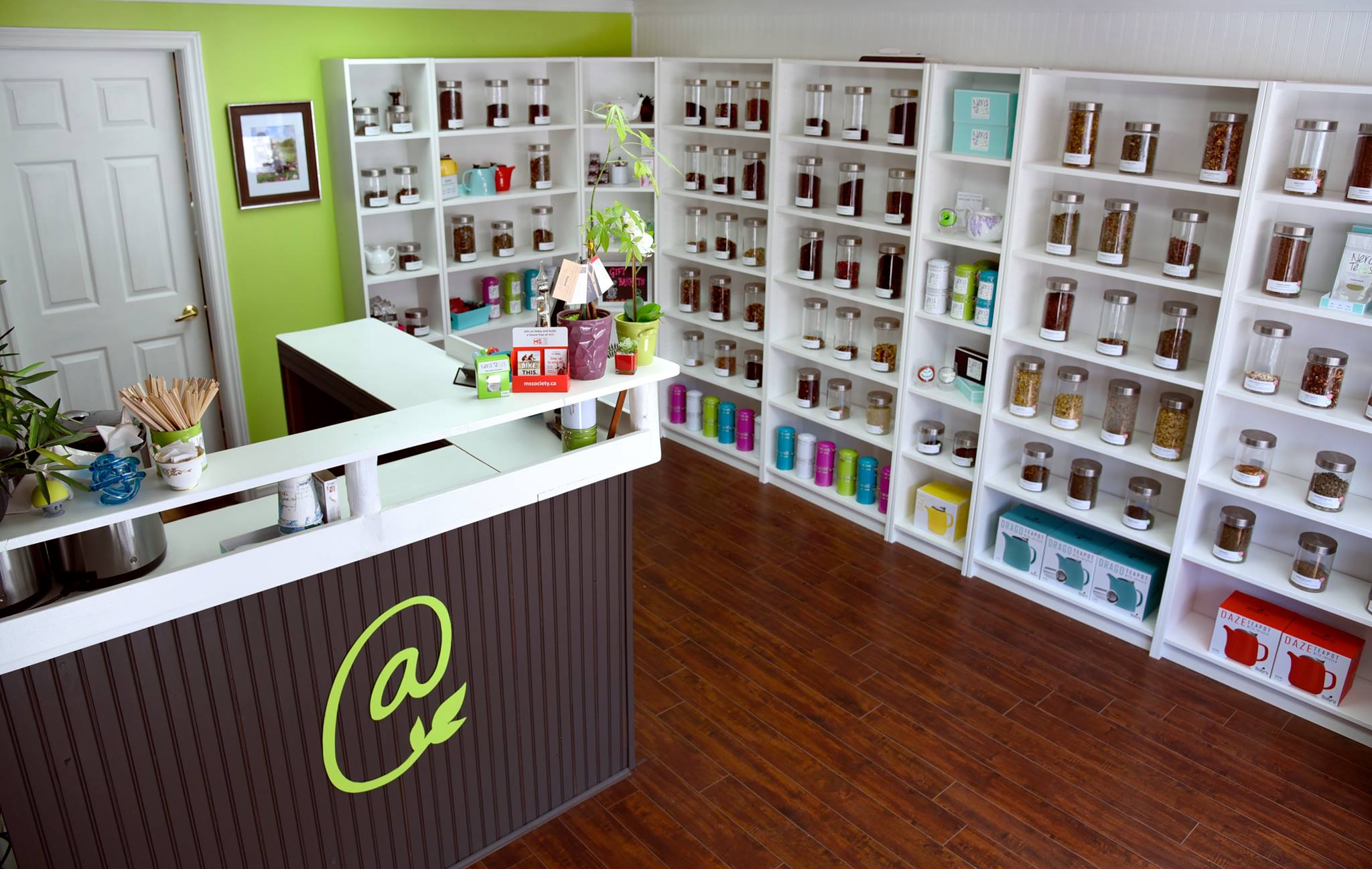 nerd teas interior